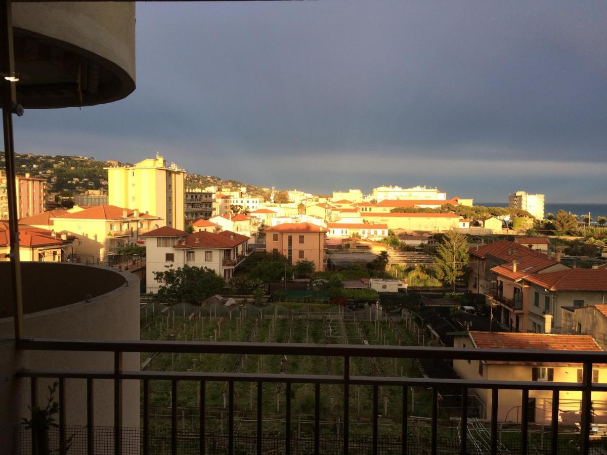 Appartamento Vallecrosia Exterior foto